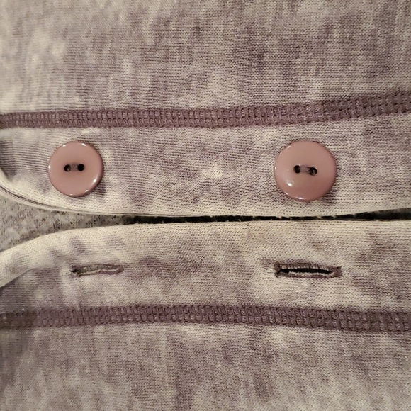 Daytrip Gray Burnout Ruffled Sweater Vest with Hood. Size Medium - Picture 7 of 7